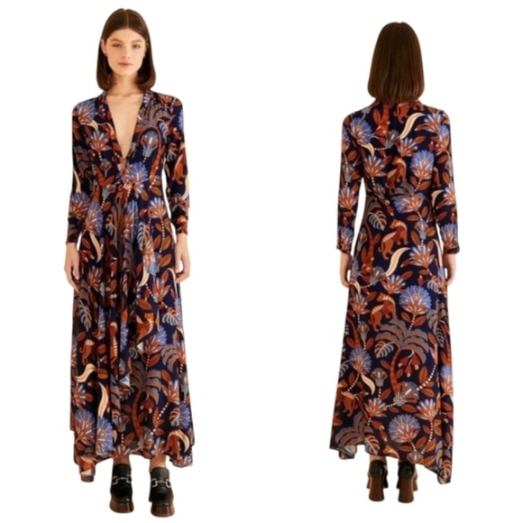 FARM Rio Dresses & Skirts - NWT FARM RIO Nature Beauty Long Sleeve V-neck Maxi Dress Nature Beauty Blue